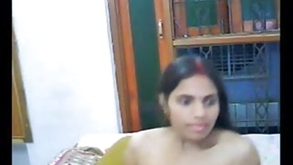 पत्नी पति के hula के बीपी सेक्सी मूवी साथ खेला जाता है और यह कैमरा फोन के सामने डालता है