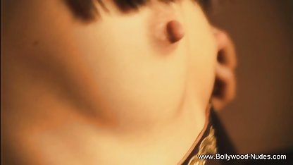 बालों वाली tajik के साथ एक दराँती बैठता है नीचे सेक्सी एचडी बीपी फिल्म के साथ एक डिक पर एक प्रेमी और हो जाता है टक्कर लगी है