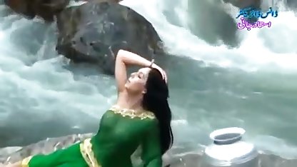पति ने बलात्कार किया शराबी पत्नी प्रेमिका सही रसोई घर ब्लू ब्लू बीपी में