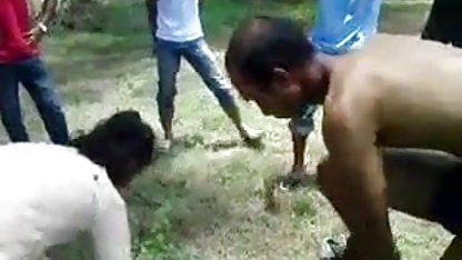 बेटा हिंदी में बीपी फिल्म सेक्सी बेकार है ड्रंक मां साथ ग्लासस में the कॉटेज