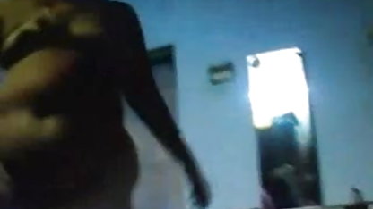 ब्लोंड washes पुसी बीपी सेक्सी एचडी मूवी में the बातरूम और masturbates साथ जेट शावर भगशेफ