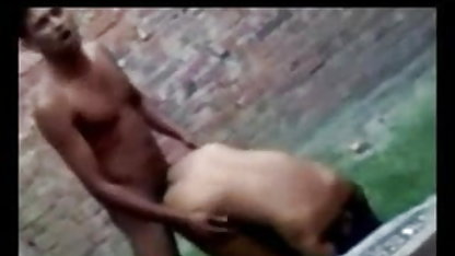 छात्र चुपके से फिल्माया के बीपी फिल्में वीडियो रूप में एक लड़की fucks एक सहपाठी पर घर