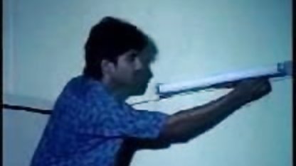 मालिक काम के बाद एक सेक्सी वीडियो बीपी मूवी अधीनस्थ के चेहरे पर बालों वाली बैठता है