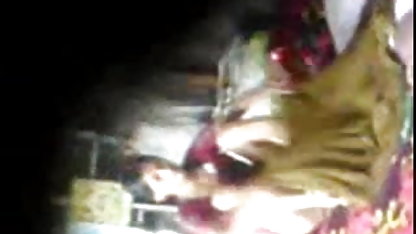 दो बलात्कारियों एक गरीब लड़की के इंग्लिश बीपी फिल्म सेक्सी बड़े सदस्यों पंगा लेना