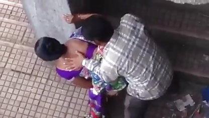 सुनहरे बालों वाली में हरे रंग की इंडियन बीपी सेक्सी फिल्म जाँघिया कैमरे के सामने