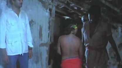 स्कीनी पति एक पतली पत्नी, पहले एक बीपी सेक्सी मूवी सेक्सी सदस्य था, और फिर बिल्ली में एक कड़ी हाथ