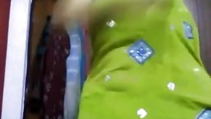 पिता fucks एक बीपी पिक्चर वीडियो फुल सेक्सी युवा दाई के साथ एक निप्पल में अपने मुंह सही में के नर्सरी