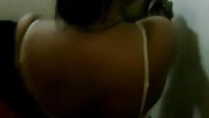 वह पुरुष fucks खुद में के गांड के साथ एक बड़े चूत में सामने के एक बीपी फिल्में वीडियो वेब कैमरा