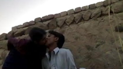 घर का बना MZHM सेक्सी फिल्म बीपी सेक्स के साथ एक रूसी युवा पत्नी में मोज़ा