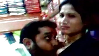 Negro ट्रांस fucks एक सफेद आदमी में के गांड और में सेक्सी ब्लू पिक्चर बीपी के मुंह