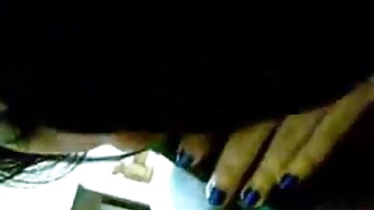 Sexwife पत्नी चूसना दो Huns पर एक बार और पंगा लेना उन्हें सेक्सी बीपी फिल्म में एक preteen
