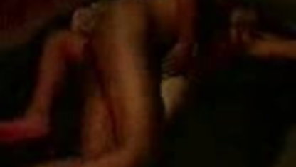 पत्नी के साथ छोटे स्तनों बाथरूम में masturbates और सेक्सी पिक्चर बीपी एचडी वीडियो उसके पति गोली मारता है यह