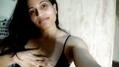 युवा बैठता है पर बीपी सेक्सी मूवी पिक्चर के चेहरा के एक वयस्क आदमी